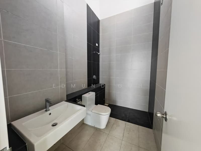 2-storey Terraced House for Sale in Eco Majestic (Semenyih) - Edmund Goh - Bathroom - PropertyGuru.com.my