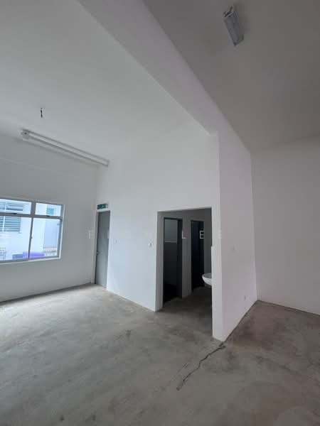 Kedai untuk Disewa di Bandar Putra (Kulai) - Fion Lee - Interior - PropertyGuru.com.my