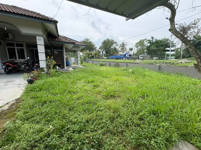 Rumah Teres 1 Tingkat untuk Dijual di Taman Senai Utama (Kulai) - Tommy Tai - Exterior - PropertyGuru.com.my