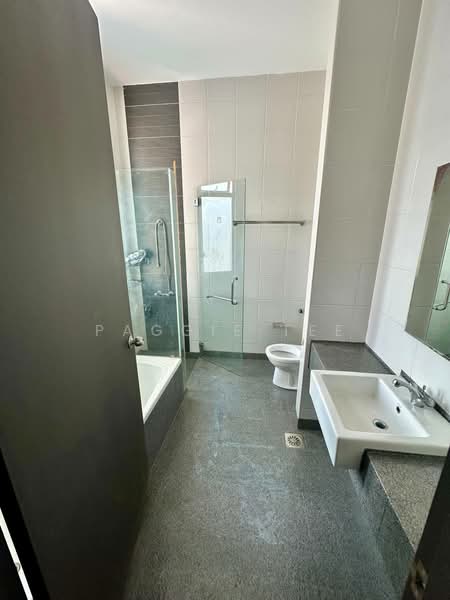 Semi-Detached House for Sale in Johor Bahru (Johor) - Paggie Tee - Bathroom - PropertyGuru.com.my