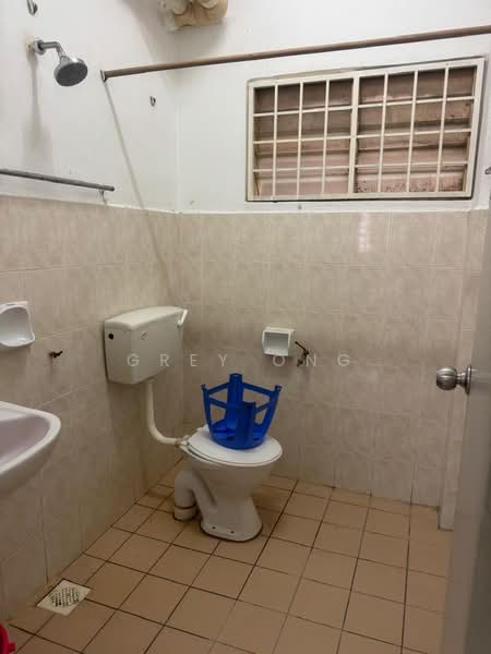 Apartment for Sale at Tropika Apartment - Grey Ong - Bathroom - PropertyGuru.com.my