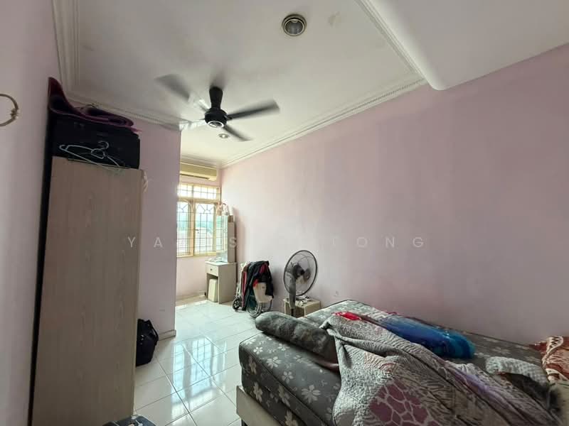 Rumah Bandar untuk Dijual di Taman Megah Kepong (Kepong) - Yanis Cheong - Bedroom - PropertyGuru.com.my