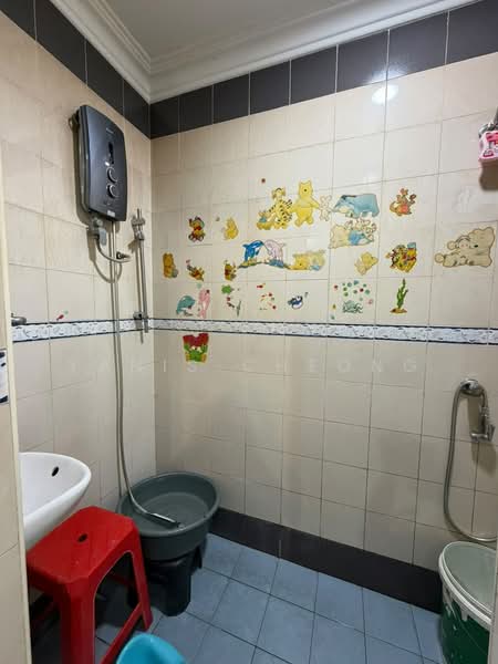 Rumah Bandar untuk Dijual di Taman Megah Kepong (Kepong) - Yanis Cheong - Bathroom - PropertyGuru.com.my