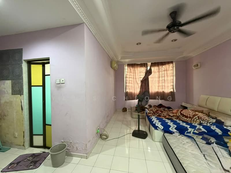 Rumah Bandar untuk Dijual di Taman Megah Kepong (Kepong) - Yanis Cheong - Bedroom - PropertyGuru.com.my