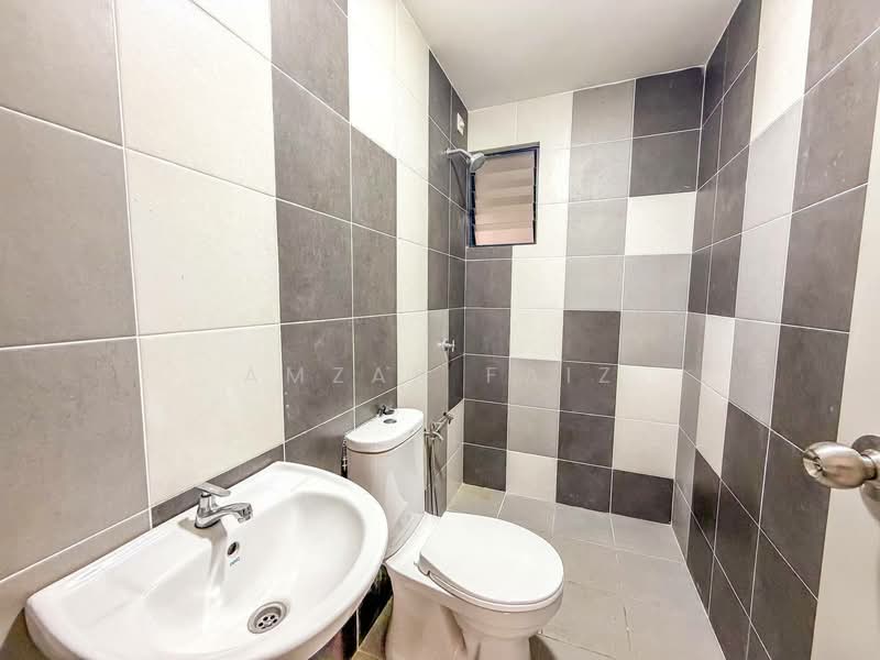 Service Residence for Sale at Residensi Mutiara Kajang 2 - Amzar Faiz - PropertyGuru.com.my