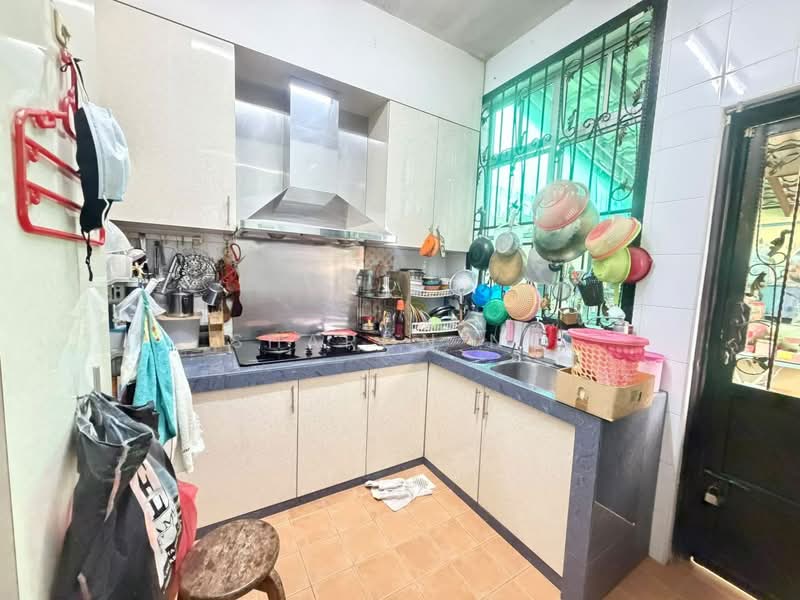 Rumah Teres 2 Tingkat untuk Dijual di Taman Setia Indah (Tebrau) - Sharon Ng - Kitchen - PropertyGuru.com.my