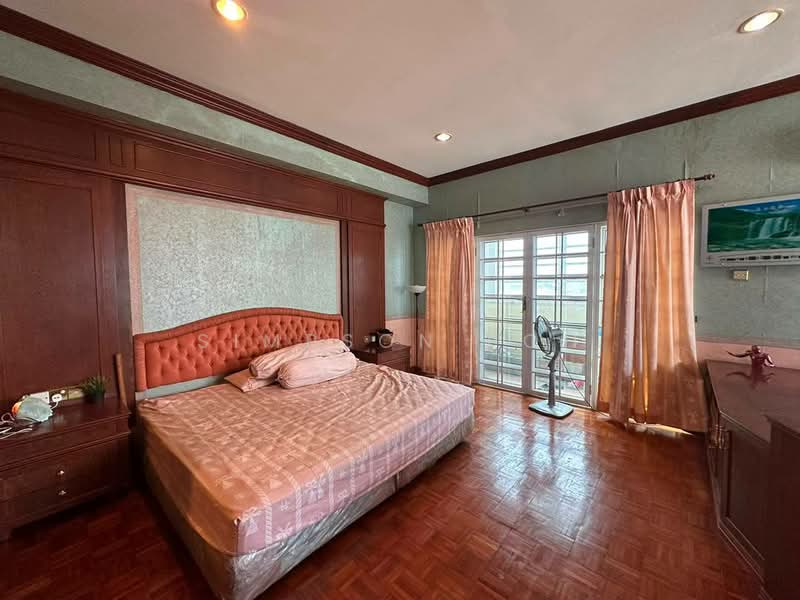 Semi-Detached House for Sale in Taman Suria (Johor Bahru) - Simpson Poh - Bedroom - PropertyGuru.com.my