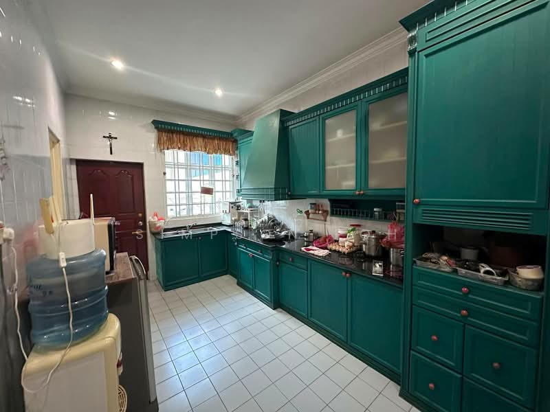 Semi-Detached House for Sale in Taman Suria (Johor Bahru) - Simpson Poh - Kitchen - PropertyGuru.com.my