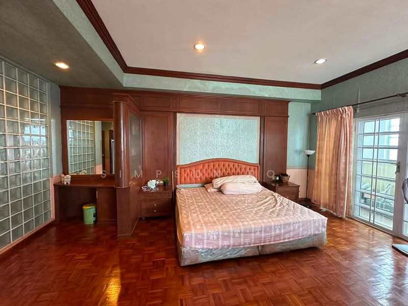 Semi-Detached House for Sale in Taman Suria (Johor Bahru) - Simpson Poh - Bedroom - PropertyGuru.com.my