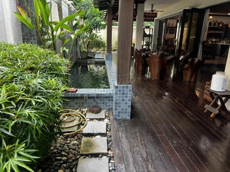 Bungalow House for Sale in Bukit Rahman Putra (Sungai Buloh) - HL Qua - Exterior water feature Koy pond - PropertyGuru.com.my