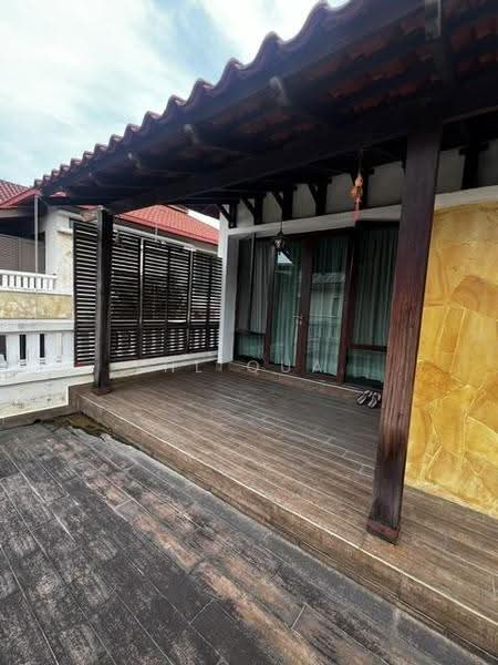 Bungalow House for Sale in Bukit Rahman Putra (Sungai Buloh) - HL Qua - terrace balcony Exterior - PropertyGuru.com.my