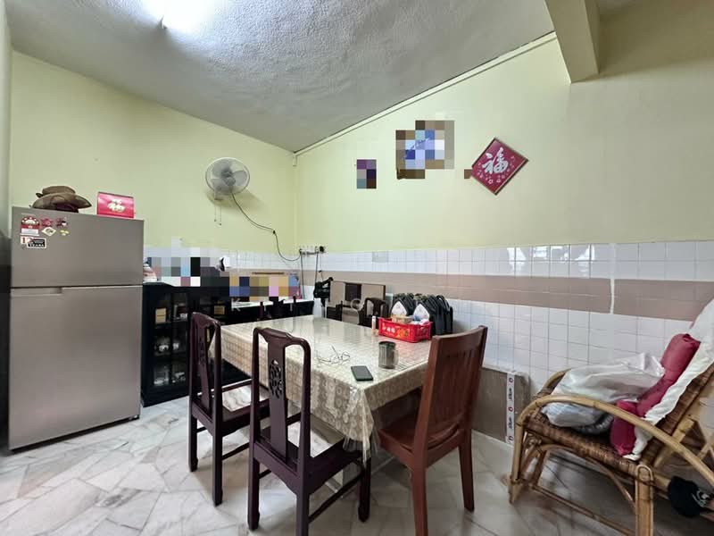 2-storey Terraced House for Sale in Taman Bukit Maluri (Kepong) - Kiing TW - Dining Room - PropertyGuru.com.my