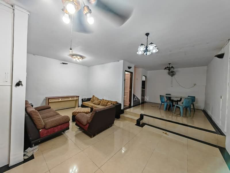 Rumah Teres 2 Tingkat untuk Dijual di Taman Ungku Tun Aminah (Skudai) - Iden Tan - Living Room - PropertyGuru.com.my