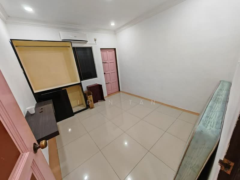 Rumah Teres 2 Tingkat untuk Dijual di Taman Ungku Tun Aminah (Skudai) - Iden Tan - PropertyGuru.com.my