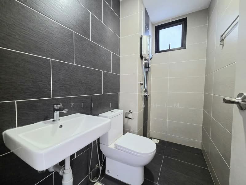 Service Residence for Sale at Tuan Residency - Azli Ibrahim - Bathroom - PropertyGuru.com.my