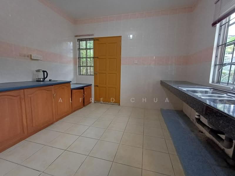 Rumah Teres 2 Tingkat untuk Dijual di Kota Sentosa (Kuching) - Alfred Chua - Kitchen - PropertyGuru.com.my