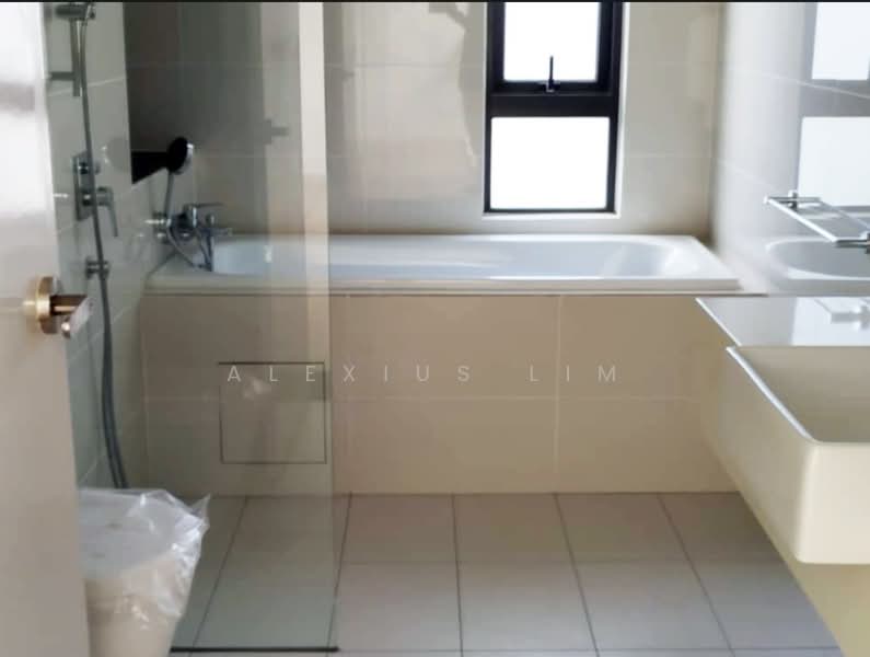 Rumah Kluster untuk Dijual di Medini (Iskandar Puteri (Nusajaya)) - Alexius Lim - Bathroom - PropertyGuru.com.my