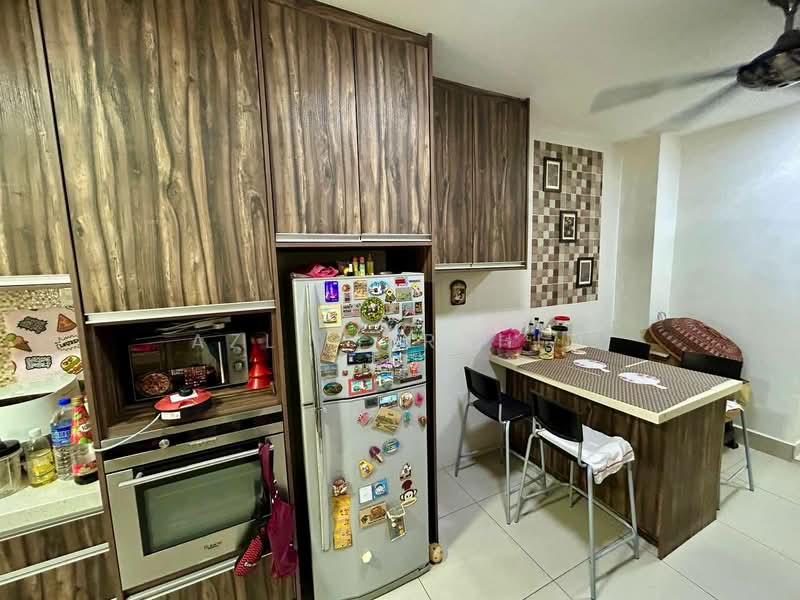 Rumah Teres 2.5 Tingkat untuk Dijual di Taman Putra Impiana (Puchong) - Azli Ibrahim - Kitchen - PropertyGuru.com.my