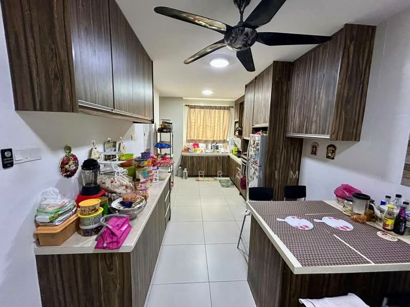 Rumah Teres 2.5 Tingkat untuk Dijual di Taman Putra Impiana (Puchong) - Azli Ibrahim - Kitchen - PropertyGuru.com.my