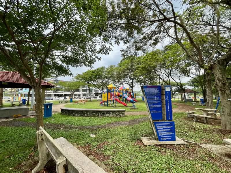 Rumah Teres 2.5 Tingkat untuk Dijual di Taman Putra Impiana (Puchong) - Azli Ibrahim - Exterior - PropertyGuru.com.my