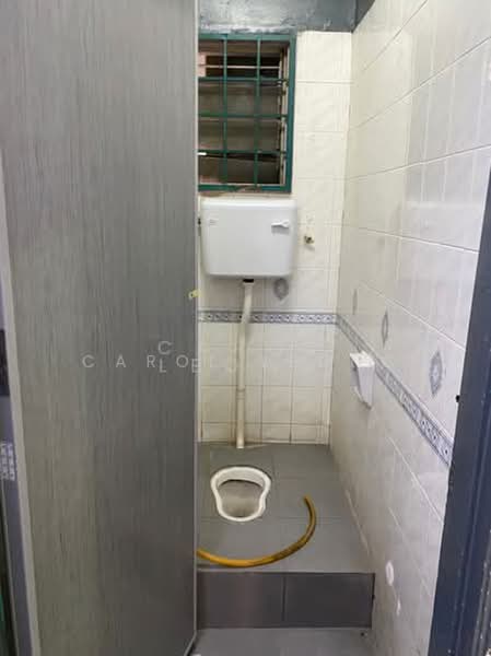 Factory for Sale in Sungai Buloh (Selangor) - Carol Leong - Bathroom - PropertyGuru.com.my