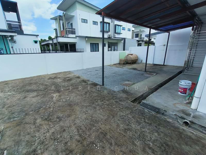 Rumah Berkembar untuk Dijual di Kuching (Sarawak) - Alfred Chua - Exterior - PropertyGuru.com.my
