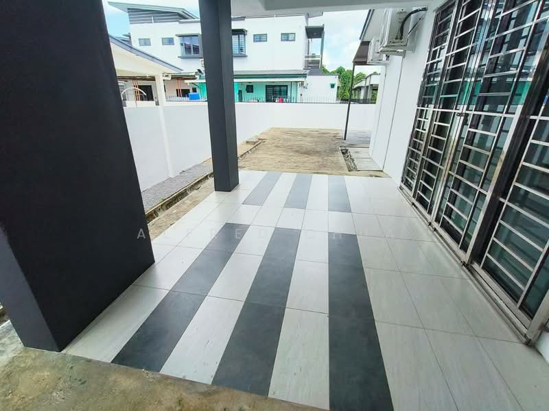 Rumah Berkembar untuk Dijual di Kuching (Sarawak) - Alfred Chua - Exterior - PropertyGuru.com.my