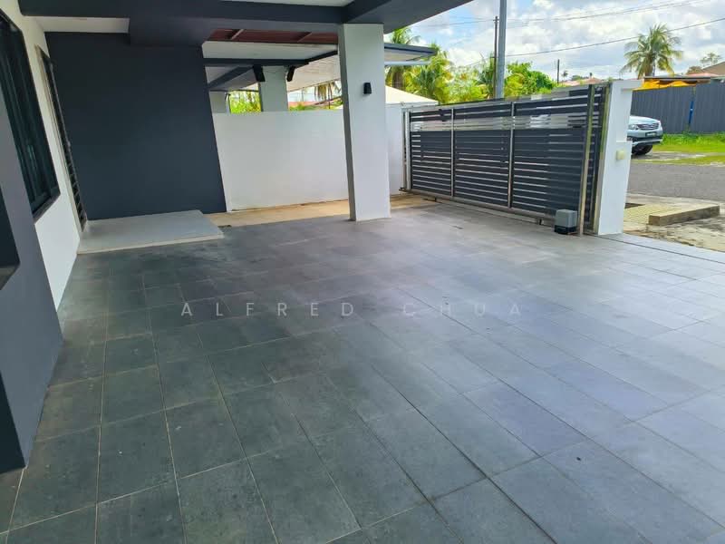 Rumah Berkembar untuk Dijual di Kuching (Sarawak) - Alfred Chua - Exterior - PropertyGuru.com.my