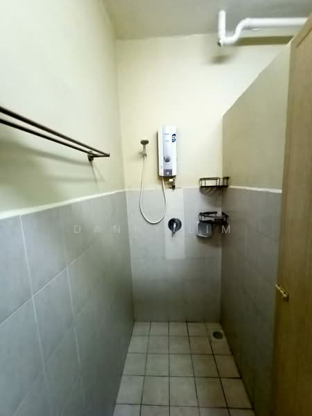 Flat for Rent at Sunway Ceria - Danny Lim - Bathroom - PropertyGuru.com.my