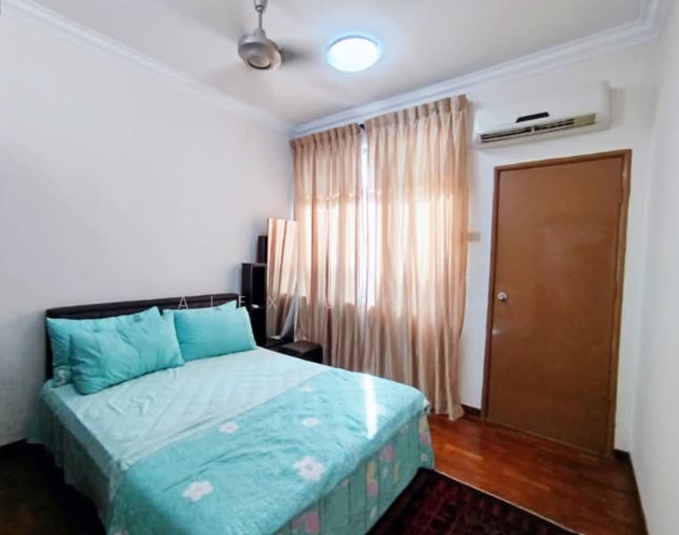 Rumah Teres 2.5 Tingkat untuk Dijual di Taman Sutera (Johor Bahru) - Alexius Lim - Bedroom - PropertyGuru.com.my