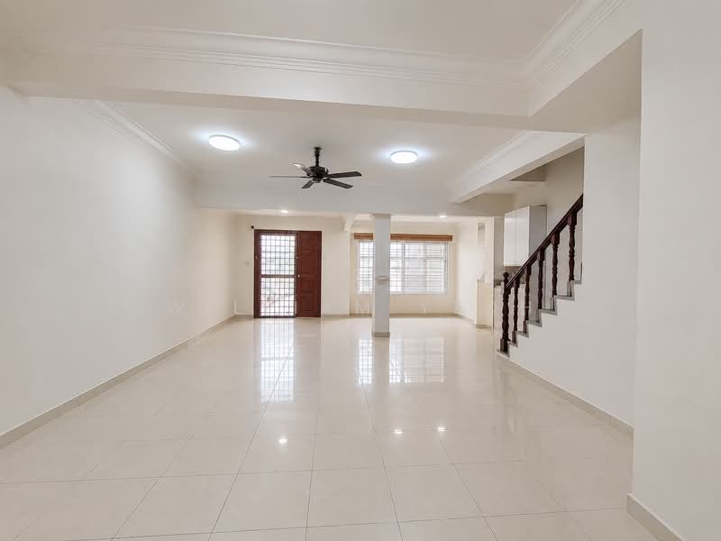 Rumah Teres 2-Tingkat untuk Dijual di Kota Kemuning (Shah Alam) - William Yeoh - Living Room - PropertyGuru.com.my