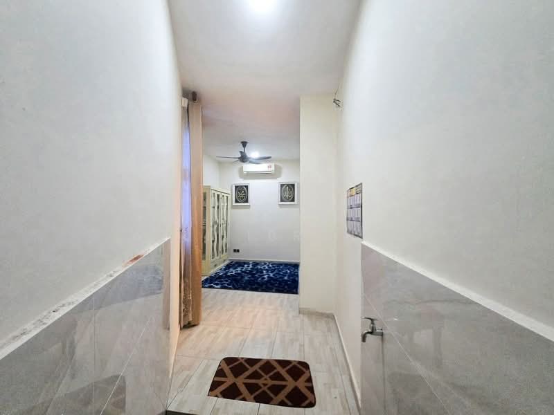 Zero-Lot Bungalow for Sale in Wangsa Maju (Kuala Lumpur) - Azli Ibrahim - Corridor - PropertyGuru.com.my