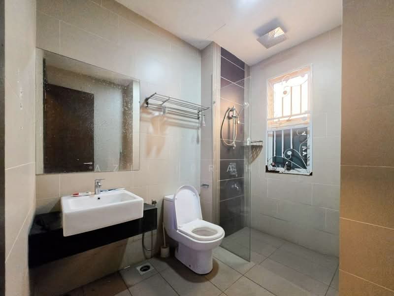 Zero-Lot Bungalow for Sale in Wangsa Maju (Kuala Lumpur) - Azli Ibrahim - Bathroom - PropertyGuru.com.my