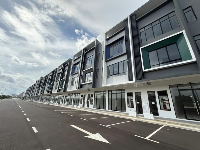 Shop / Office for Rent in Austin Crest (Johor Bahru) - Anna Woon - Exterior - PropertyGuru.com.my