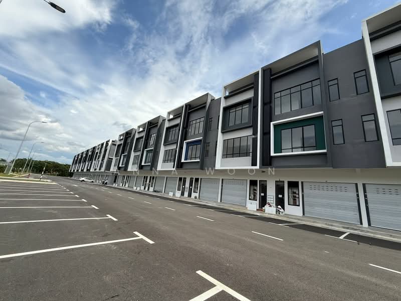 Shop / Office for Rent in Austin Crest (Johor Bahru) - Anna Woon - Exterior - PropertyGuru.com.my