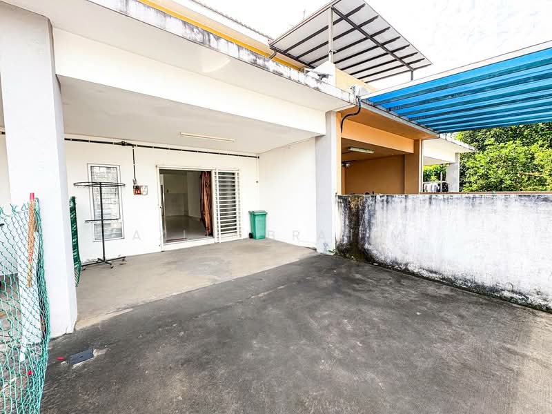 Rumah Teres 2 Tingkat untuk Dijual di Bandar Rinching Seksyen 6 (Semenyih) - Azli Ibrahim - Exterior - PropertyGuru.com.my
