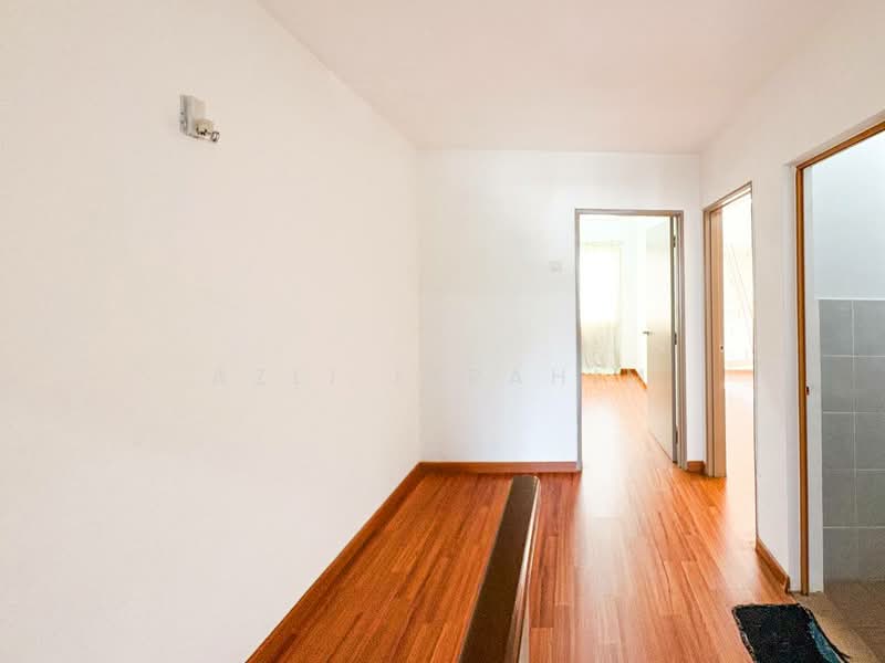 Rumah Teres 2 Tingkat untuk Dijual di Bandar Rinching Seksyen 6 (Semenyih) - Azli Ibrahim - Corridor - PropertyGuru.com.my