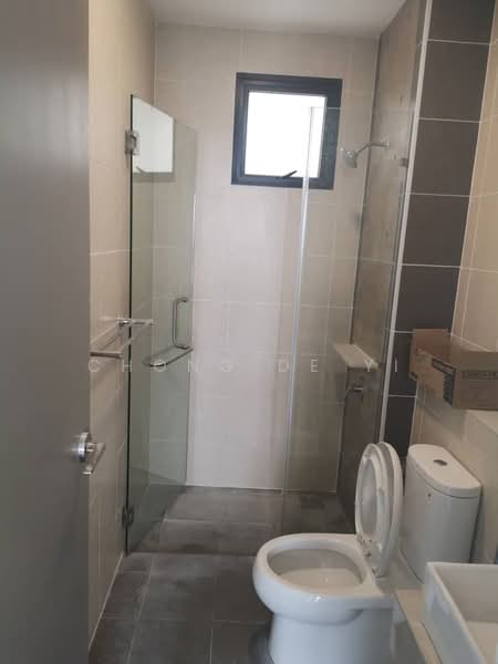 Service Residence for Sale at Zeta @ One South - Chong De Yi - Bathroom - PropertyGuru.com.my