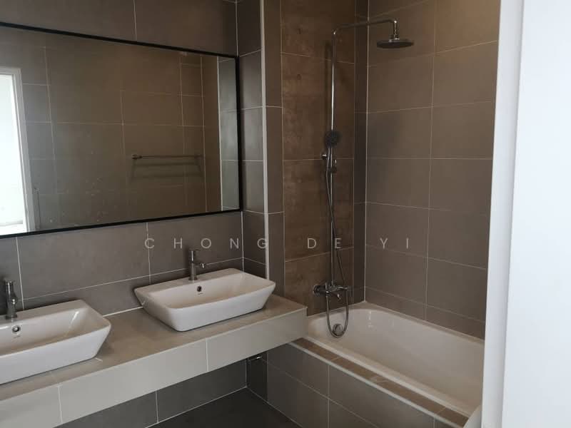 Service Residence for Sale at Zeta @ One South - Chong De Yi - Bathroom - PropertyGuru.com.my