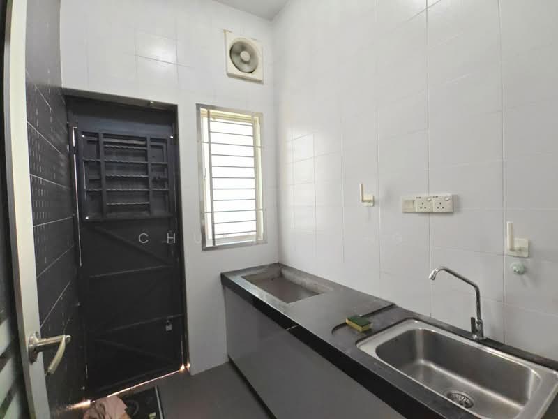 Rumah Teres 2 Tingkat untuk Dijual di Taman Setia Indah (Tebrau) - Chuan Liang - Kitchen - PropertyGuru.com.my
