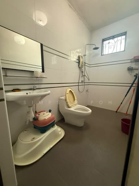 Semi-Detached House for Sale in Johor Bahru (Johor) - Simpson Poh - Bathroom - PropertyGuru.com.my