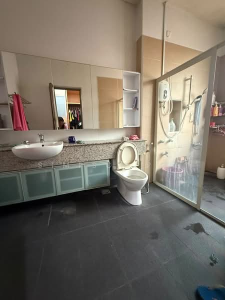 Semi-Detached House for Sale in Johor Bahru (Johor) - Simpson Poh - Bathroom - PropertyGuru.com.my