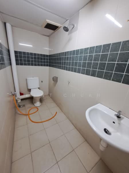 Shop for Rent in Butterworth (Penang) - Kent Chuah - Bathroom - PropertyGuru.com.my