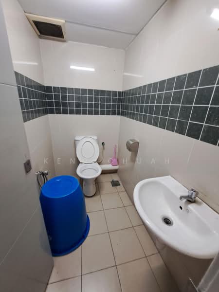 Shop for Rent in Butterworth (Penang) - Kent Chuah - Bathroom - PropertyGuru.com.my
