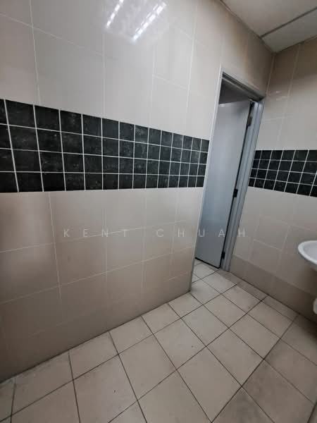 Shop for Rent in Butterworth (Penang) - Kent Chuah - Bathroom - PropertyGuru.com.my