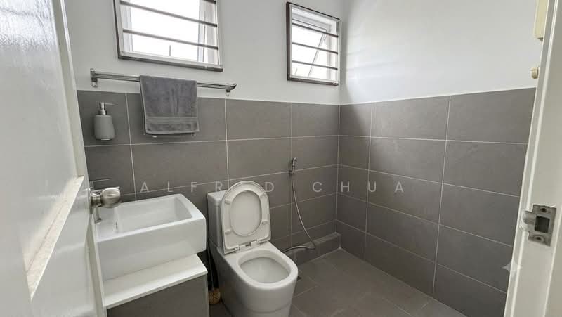 Rumah Teres 2 Tingkat untuk Dijual di Muara Tuang (Samarahan) - Alfred Chua - Bathroom - PropertyGuru.com.my