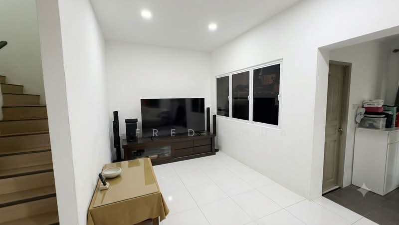 Rumah Teres 2 Tingkat untuk Dijual di Muara Tuang (Samarahan) - Alfred Chua - Living Room - PropertyGuru.com.my