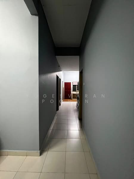 Terraced House for Sale in Kampung Jalan Kebun (Shah Alam) - Yogesvaran Poovan - Corridor - PropertyGuru.com.my