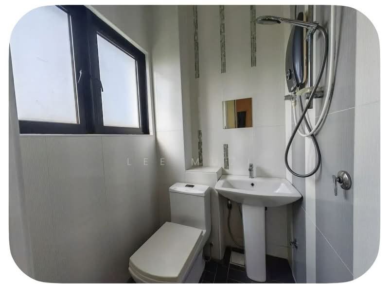 Kondominium untuk Disewa di Treetops Residence - Lee Muzi - Bathroom - PropertyGuru.com.my