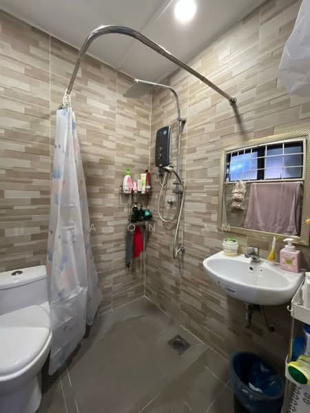 Semi-Detached House for Sale in Bandar Kinrara (Selangor) - Jason Fam - Bathroom - PropertyGuru.com.my